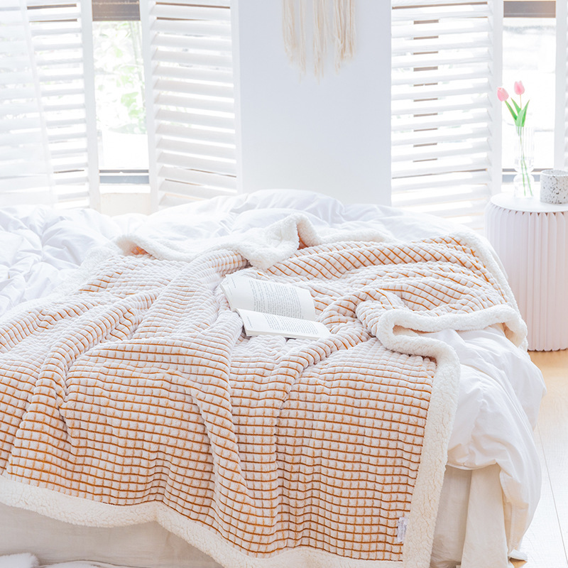 Cozy Plaid Lambing Blanket - Warm and Soft Fleece Cover - Image 2
