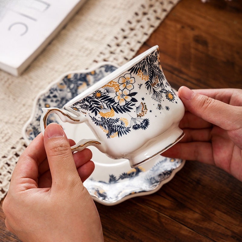 Elegant Painted Flower Porcelain Mug & Saucer with Golden Edge - Image 4