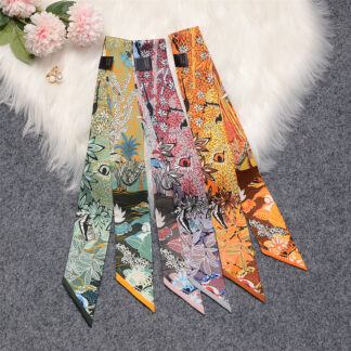 Luxury Jungle Leopard Silk Scarf for Women – 100% Mulberry Silk Neckerchief