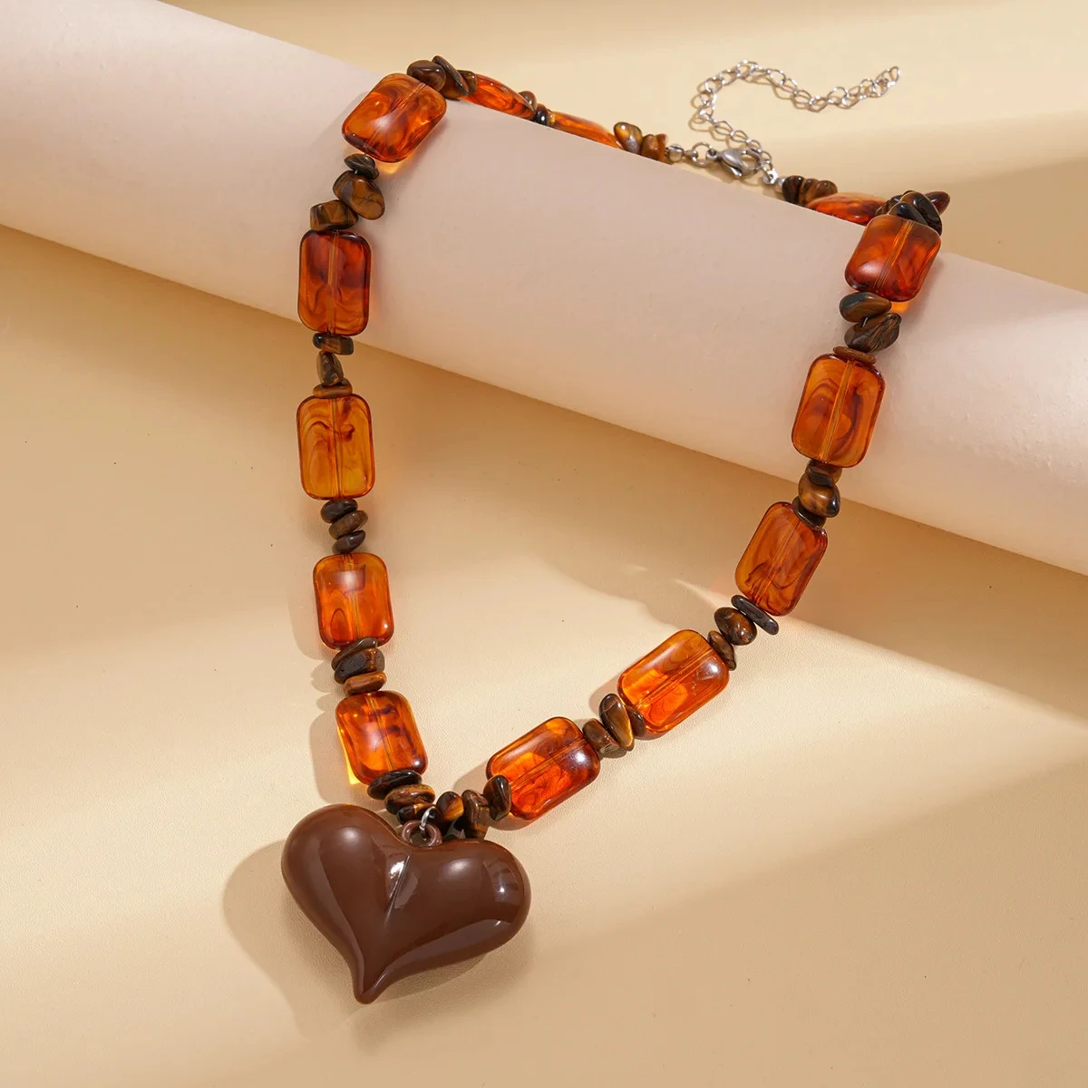 Retro Geometric Bead Heart Pendant Choker Necklace for Women - Image 4