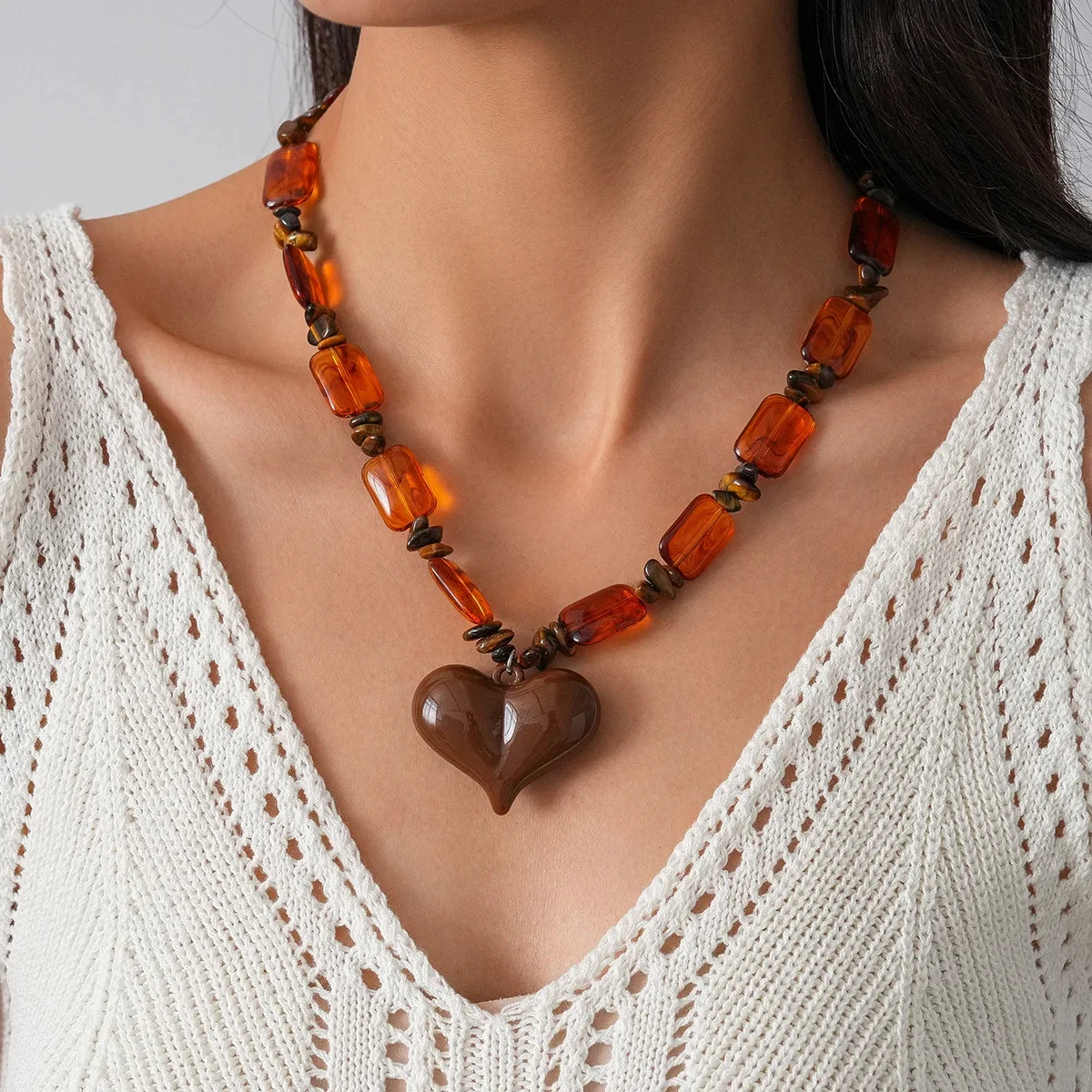 Retro Geometric Bead Heart Pendant Choker Necklace for Women