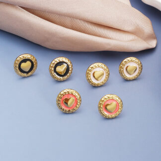 Elegant Gold Heart Stud Earrings - Stylish Vintage Jewelry for Women