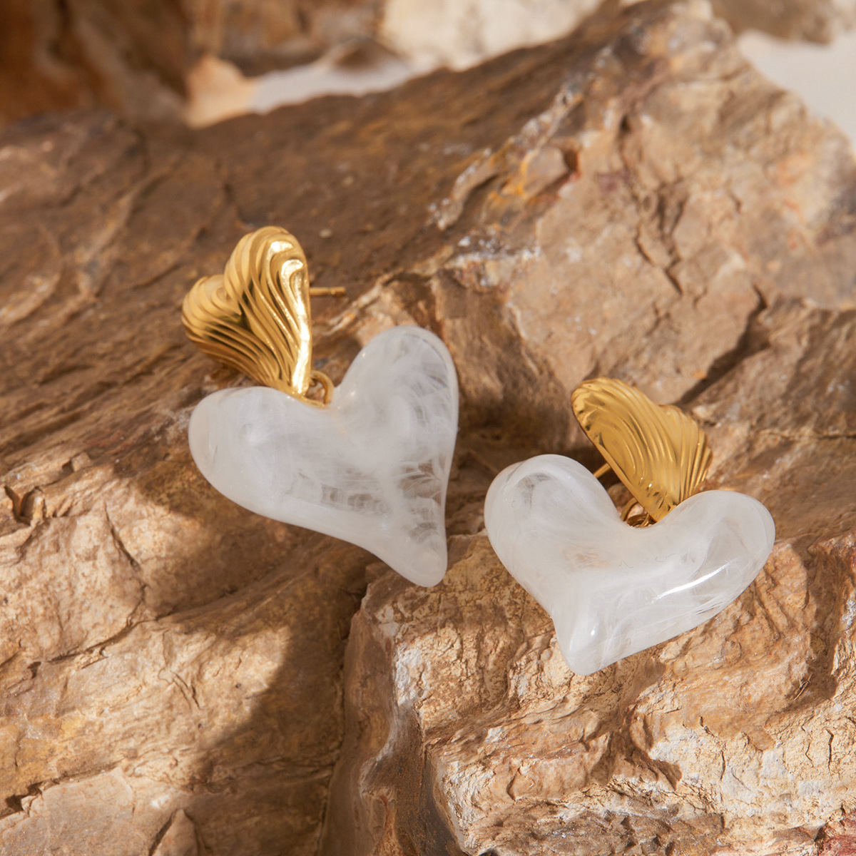 Bohemian Resin Heart Drop Earrings – Dainty Hypoallergenic Fashion Jewelry - Image 4