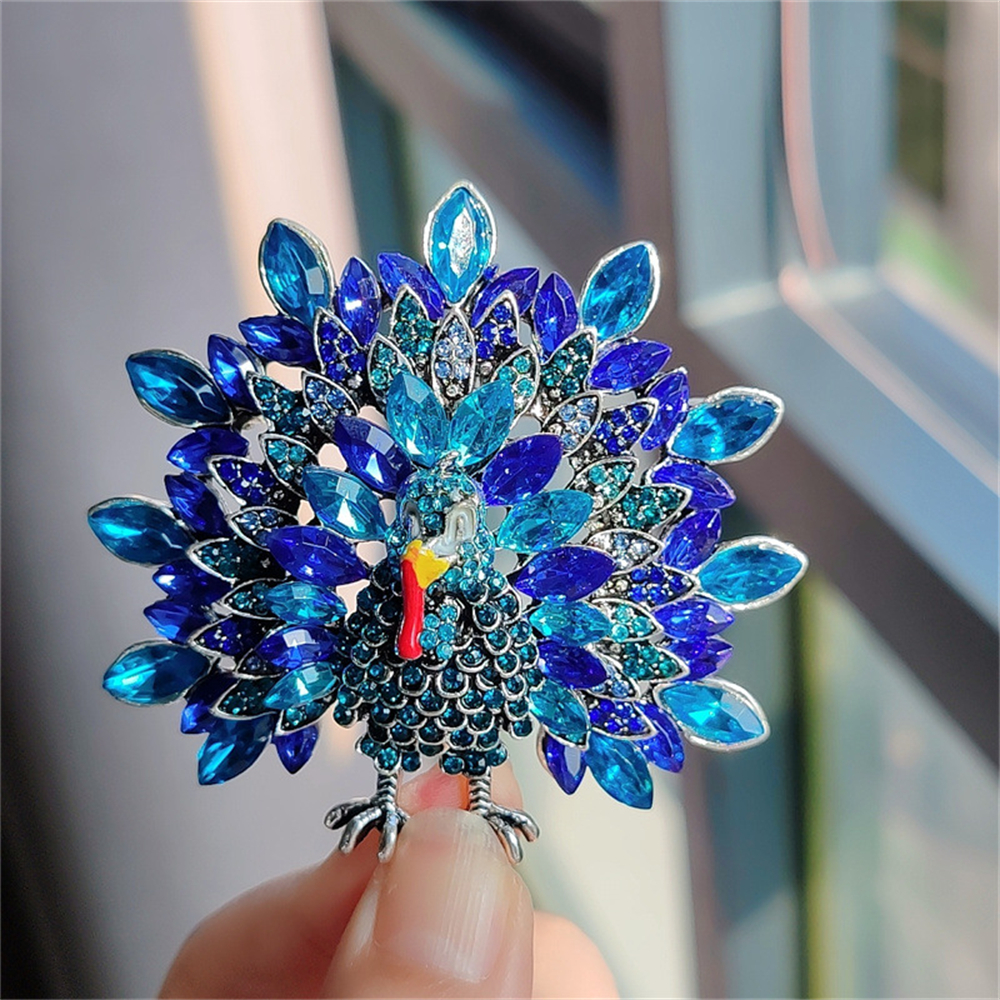 Retro Turkey Brooch with Rhinestones - Creative Thanksgiving Pin - Image 2